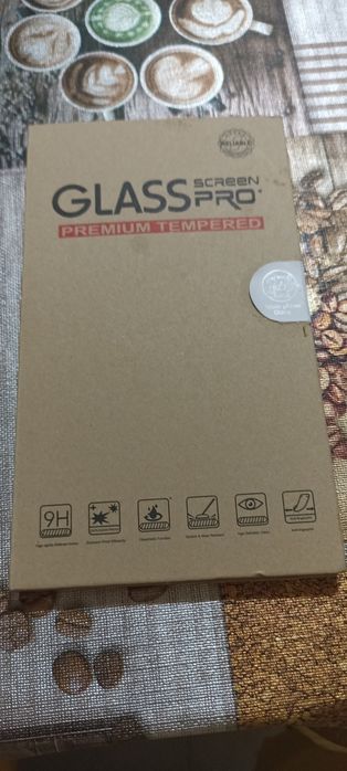 Комплект за Xiaomi Redmi 10C – 3 протектора + Premium калъф (ново)