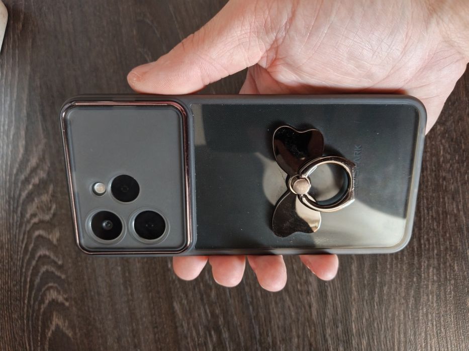 Телефон Tecno Spark 40