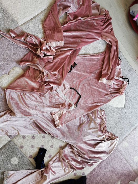 Set pijamale catifea roz și albastru închis 100 ambele