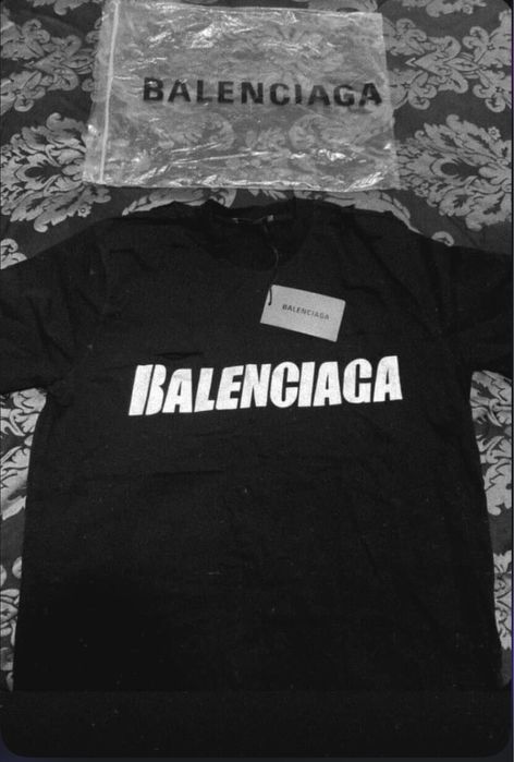 Оригинална тениска balenciaga