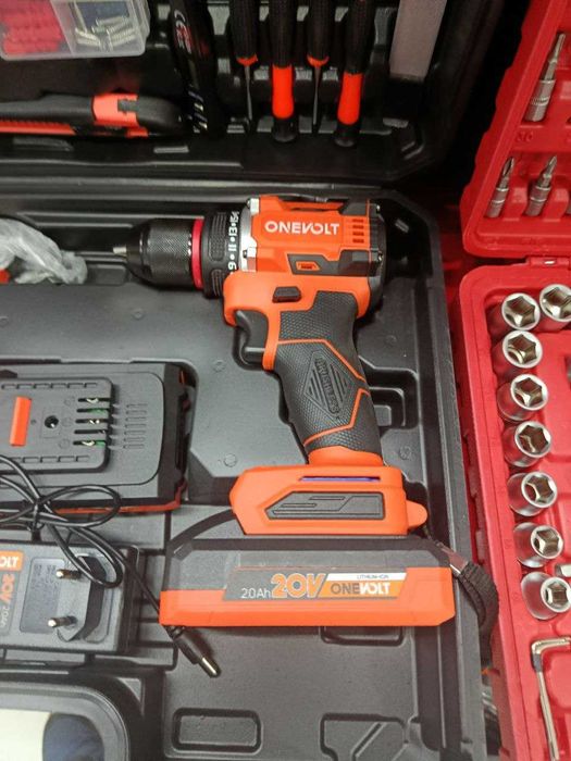 Набор Шуруповерт аккумуляторный бесщёточный ONEVOLT VDI20/2.0-PRO-BR2B