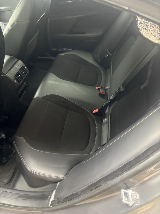 Jaguar XE 2.0D на части