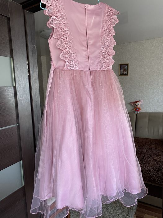 Продам платье для девочки