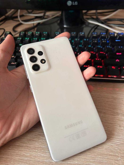 samsung A52 телефон