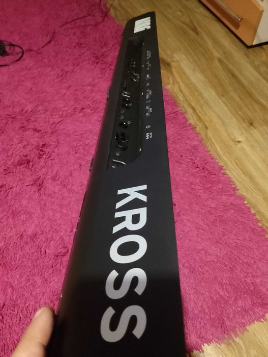 Синтезатор Korg Kross 2