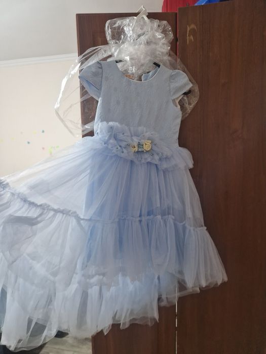 Две платье для девочки  за 5000