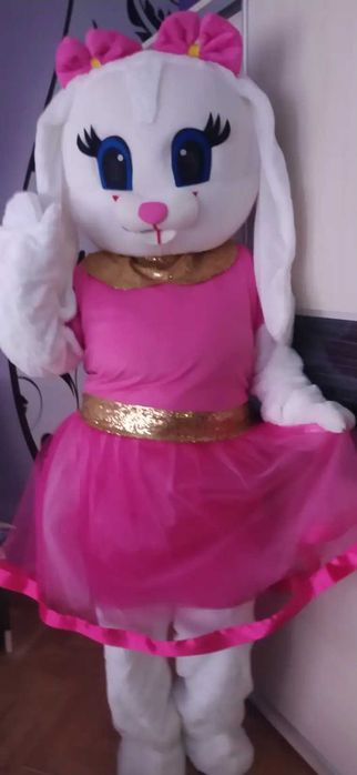 Голяма бяла мечка и бяло сладко зайче за парти!