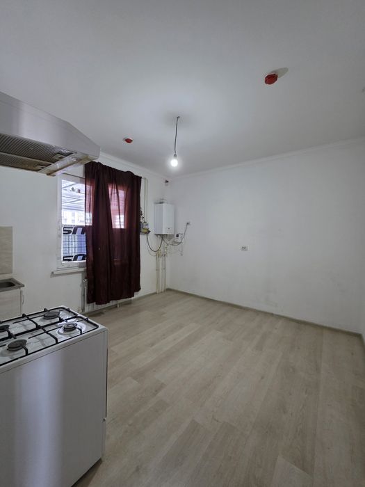 Янгихаёт 9 худуд 2/1/16.73 квадрат уй срочно сотилади