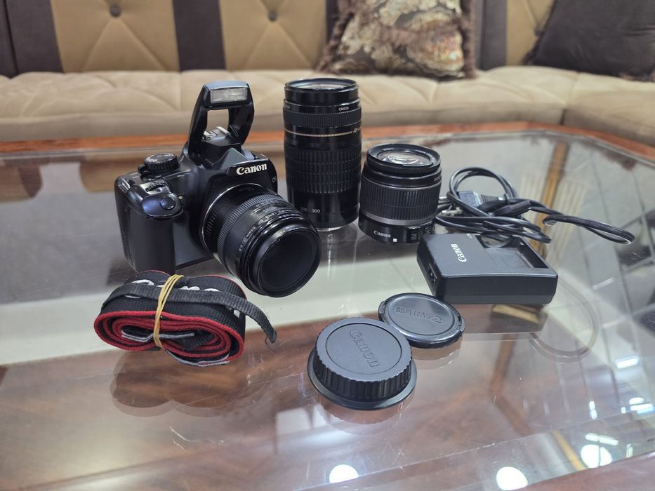 Canon 1000D 2ta obektiv bn rabochiy