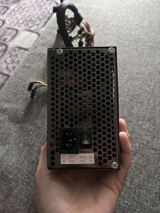 Подам блок питание для пк 600w