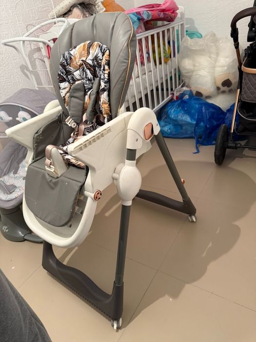 Столик для кормление