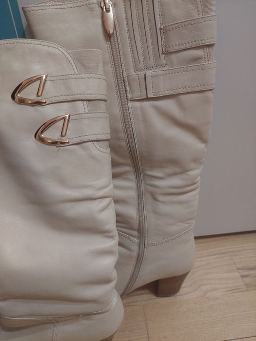 Продам  сапоги  зимние  импортные  с  натуральным  мехом