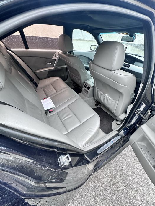 BMW-530- D-xd-M-231kc-2006г