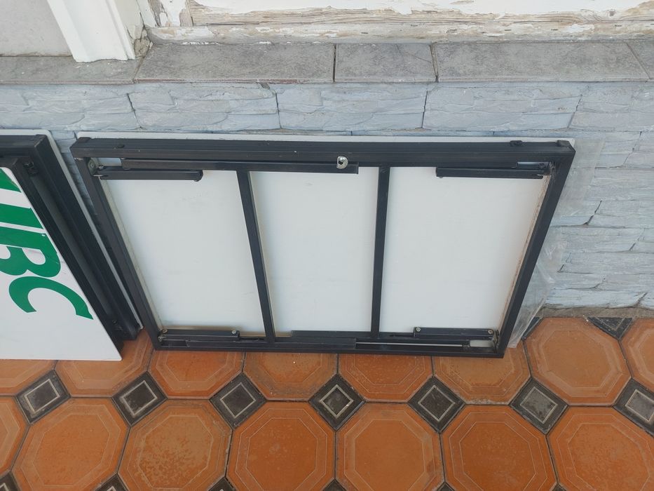 Xontaxta temir profildan. Usti plastik.