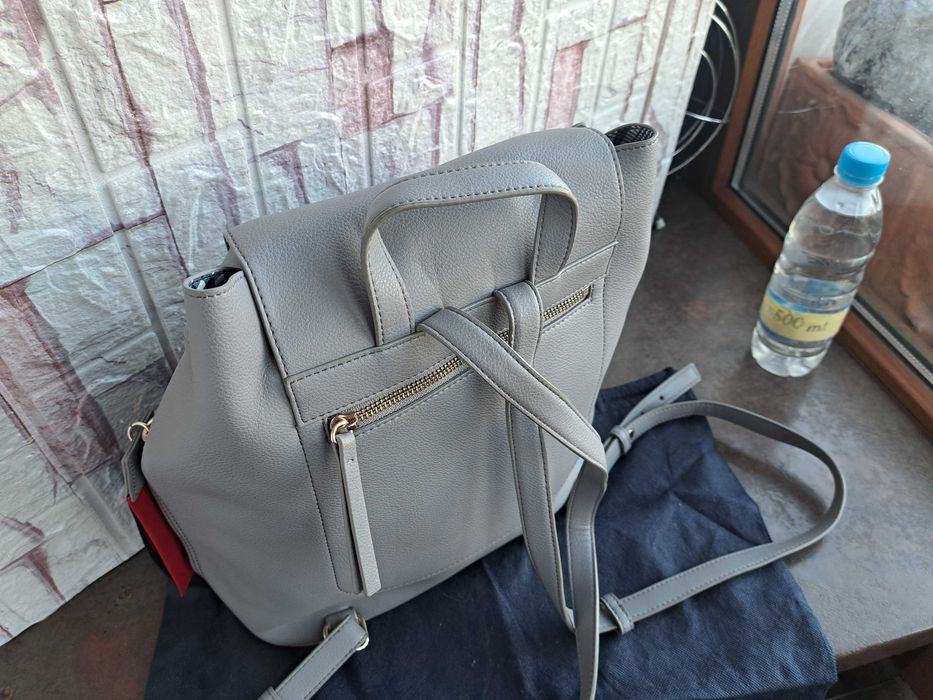 дамска раница,Tommy Hilfiger,сива чанта,томи хилфигер