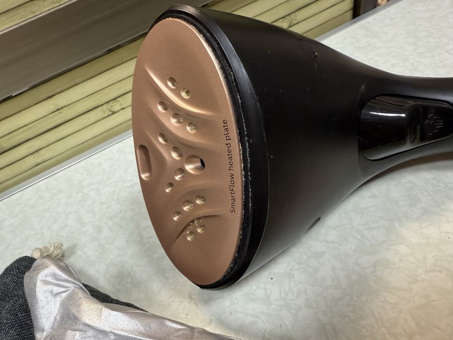 Уред за гладене с пара Philips