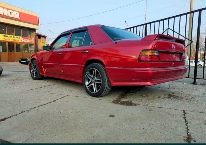 Продам  АMG пороги Мерседес 124