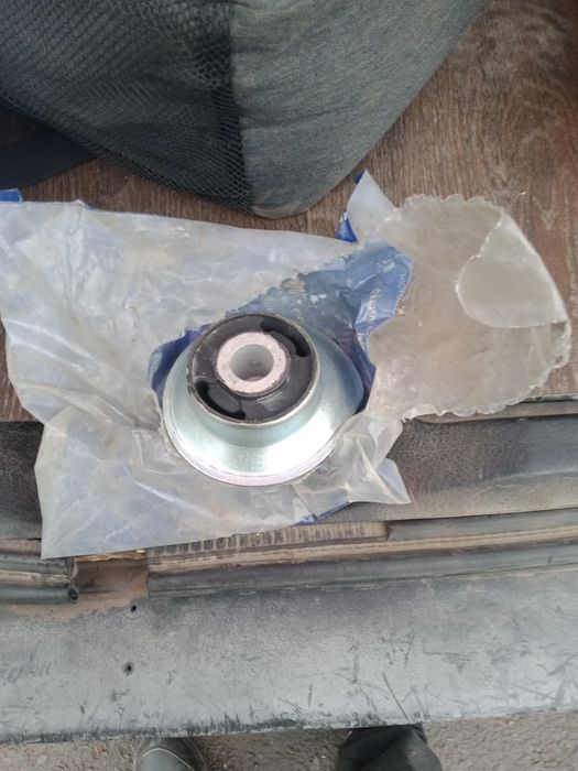 Сайлентблок на пассат