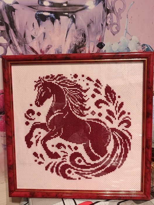 Продам вышитые картины