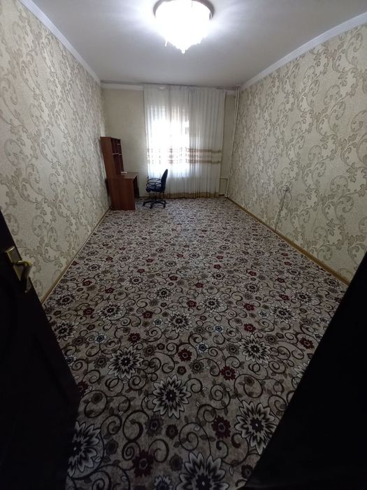 Квартира ижарага берилади. Кизларга шерикликка. Себзорда. БЕЗ МАКЛЕР.