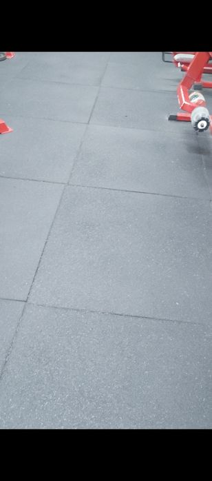 Напольное покрытие, резина 220 кв м.