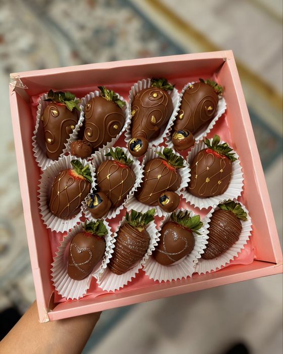 Клубника в шоколаде в наличии