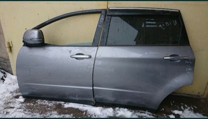 Двери Субару Трибэка В-9