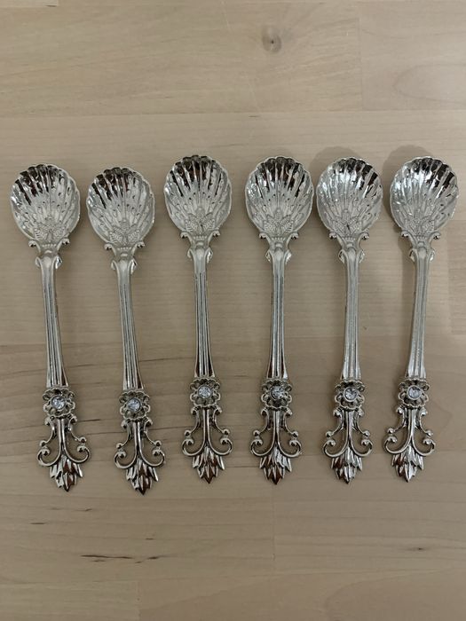 Прибори за хранене