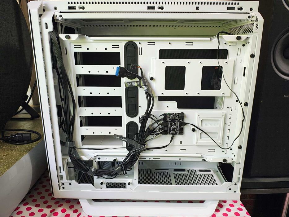 Carcasa PC Gaming Be Quiet! Silent Base 802 White.