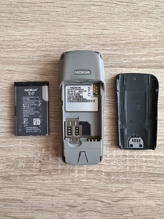 Nokia 1100 в топ състояние.