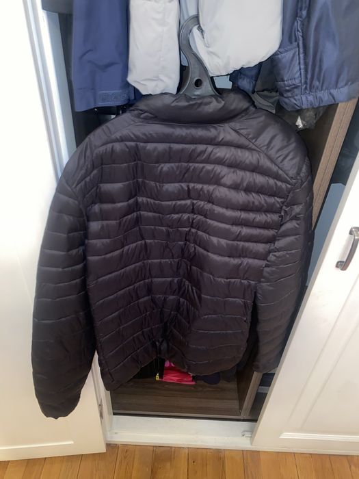 Черная Куртка L размера