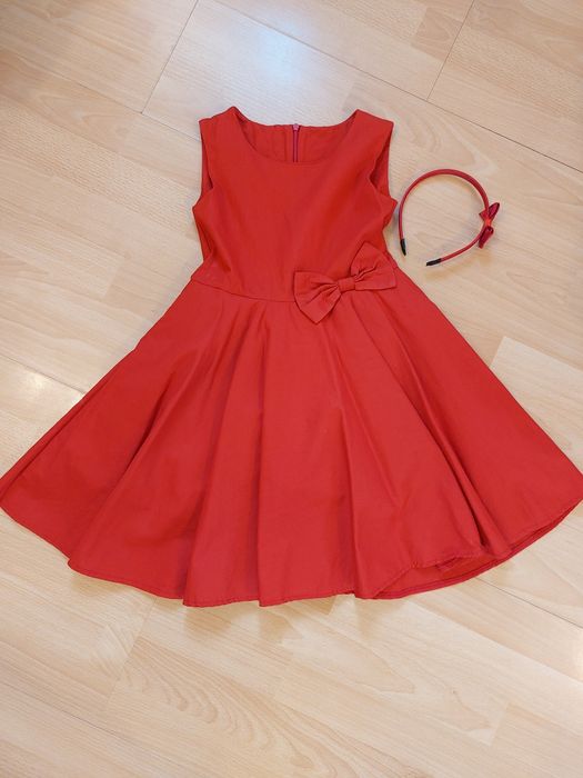 Детска червена рокля 6 - 7г.