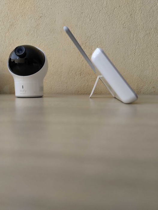 Бебефон Eufy с камера