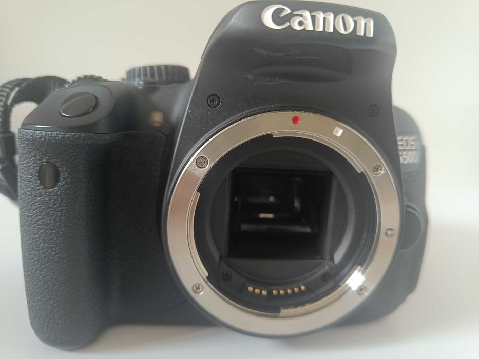 Canon 650d srochno sotiladi