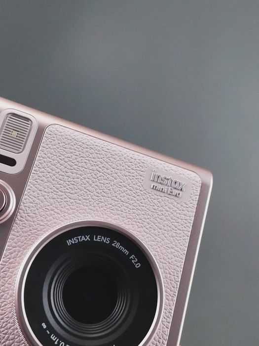 Камера Fujifilm Instax Mini Evo