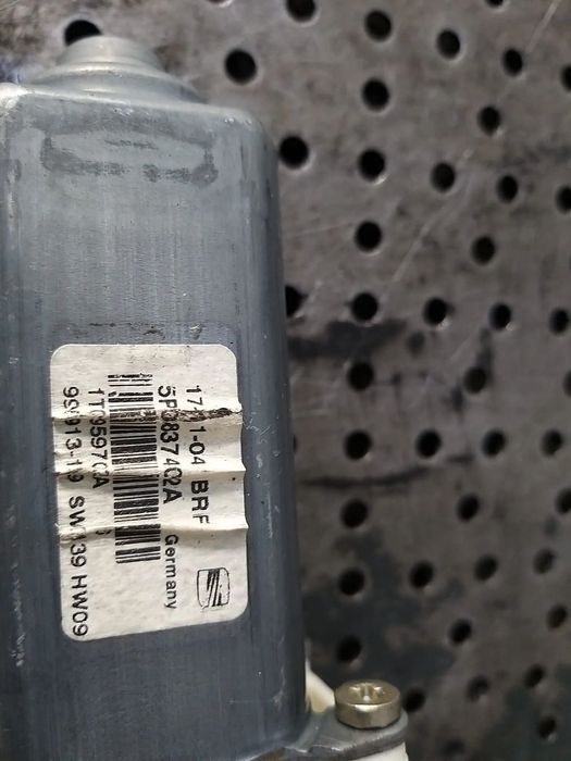 Motoras macara dreapta fata seat altea 5p 981621101 7746005801 1k0959792d 5p0837402a