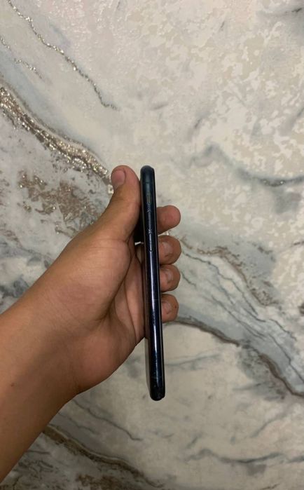 Iphone 11 pro srochna sotiladi