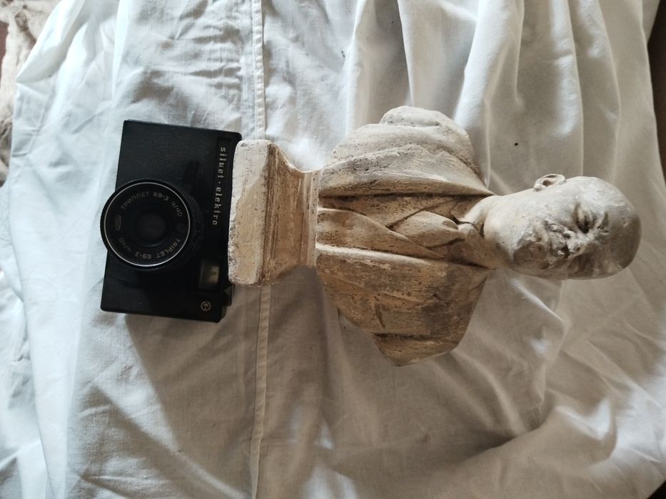 Статуэтка В. И. ЛЕНИН