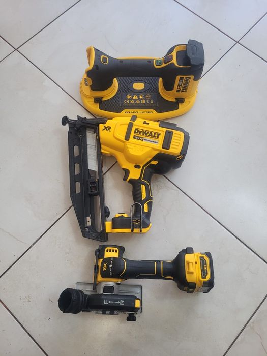 CorpuriScule DEWALT