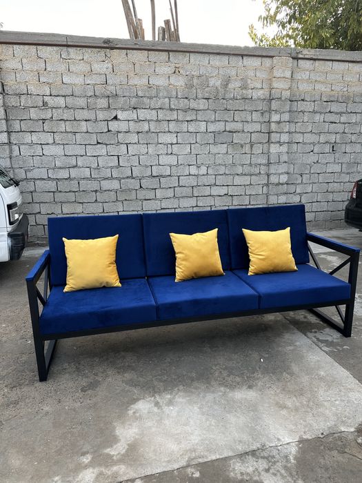 Диван в стиле лофт