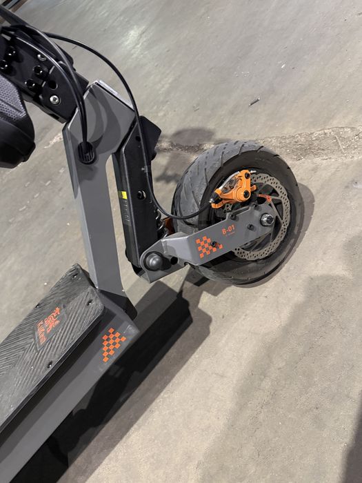 Trotineta kukirin g4 noua