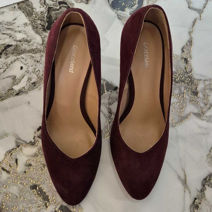 Pantofi eleganti cu toc nr 38