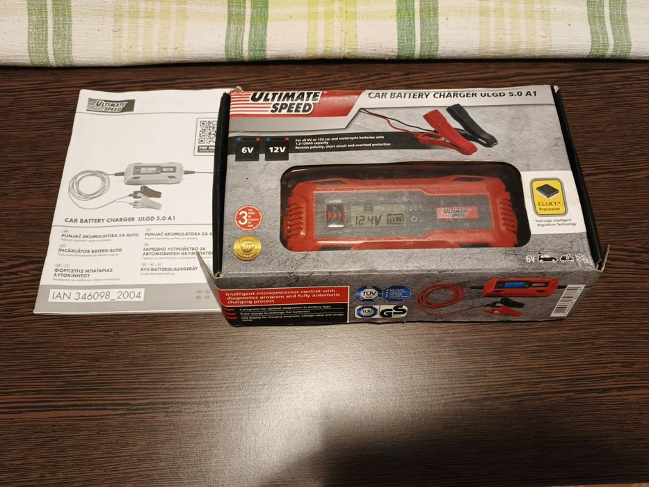 Redresor încărcător baterie auto/moto