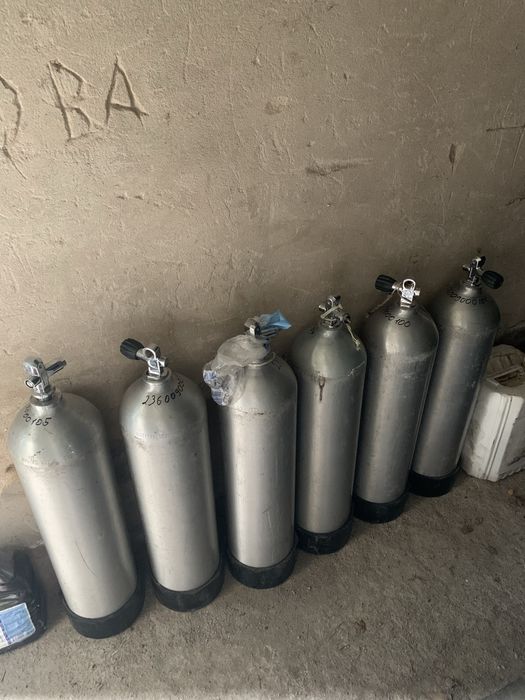 Кислородные балоны для аквалангов