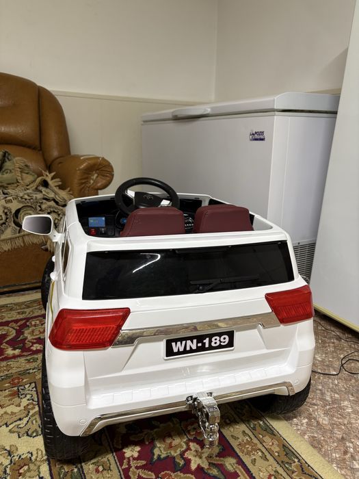 продам игравую машинку для ребенка