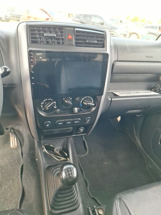 Vând suzuki jimny