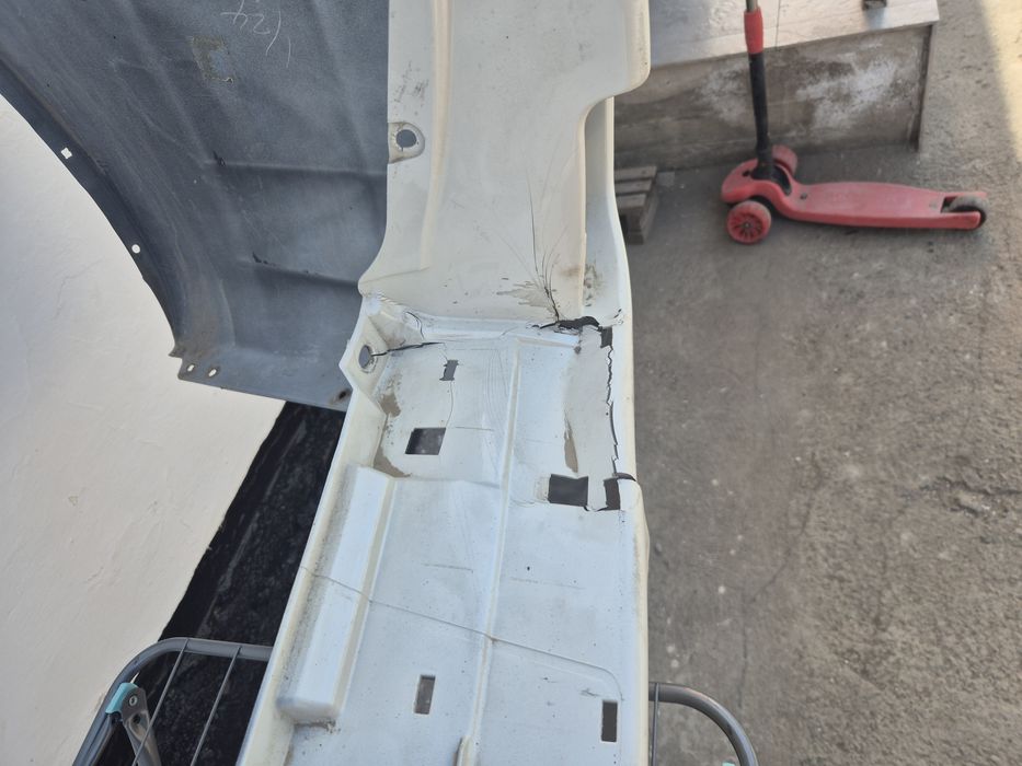 Бампер задний Тоета ленд крузер 200