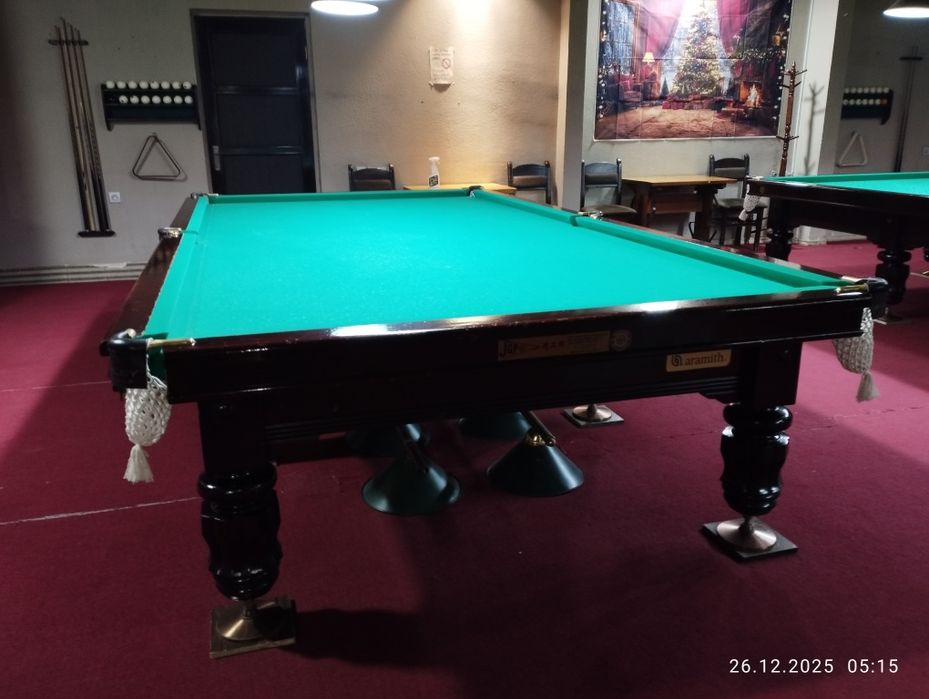 Продаю 12 футовые бильярдные столы (графит)