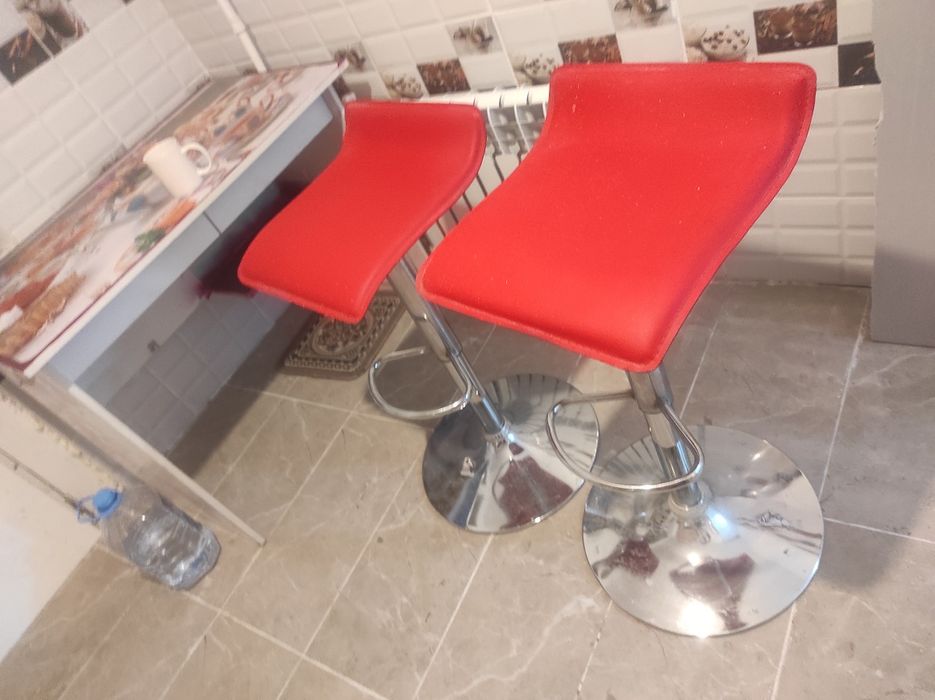 Барный стол пара в хорошем состоянии