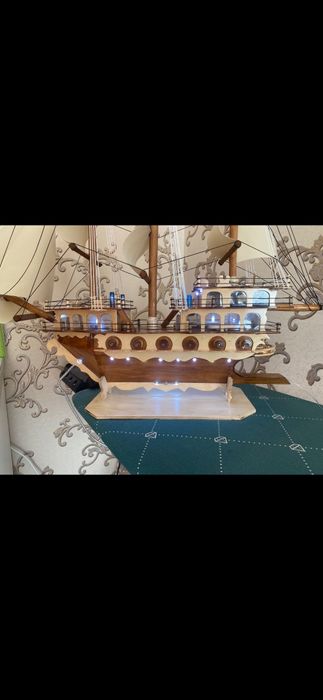 Кеме қолдан жасалған. 100%.